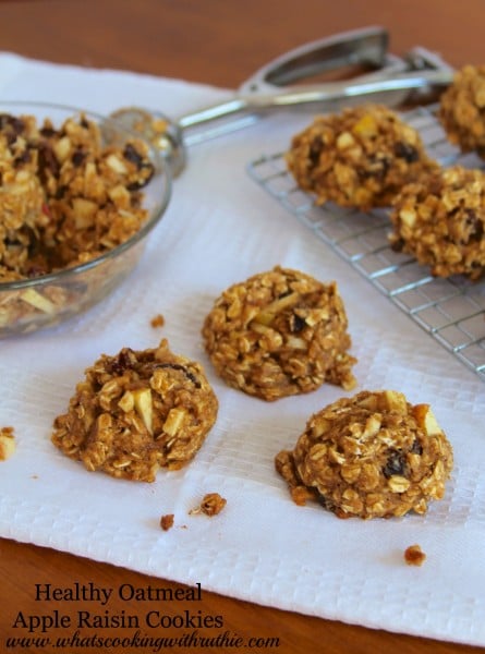 Healthy-Oatmeal-Apple-Raisin-CookiesB-445x600