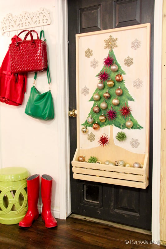 Chrsitmas Tree advent calendar with hooks-28