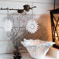 easy-to-make-doily-crochet-ornaments-6
