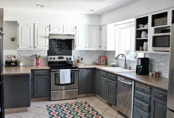 peninsula G-shaped kitchen floor plan layout in gray via Remodelaholic