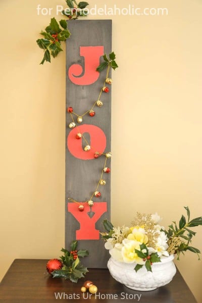 Painted Holiday JOY Sign + how to get a driftwood finish (even on MDF!) | What's Ur Home Story on @Remodelaholic #christmas #joy #holidaydecor